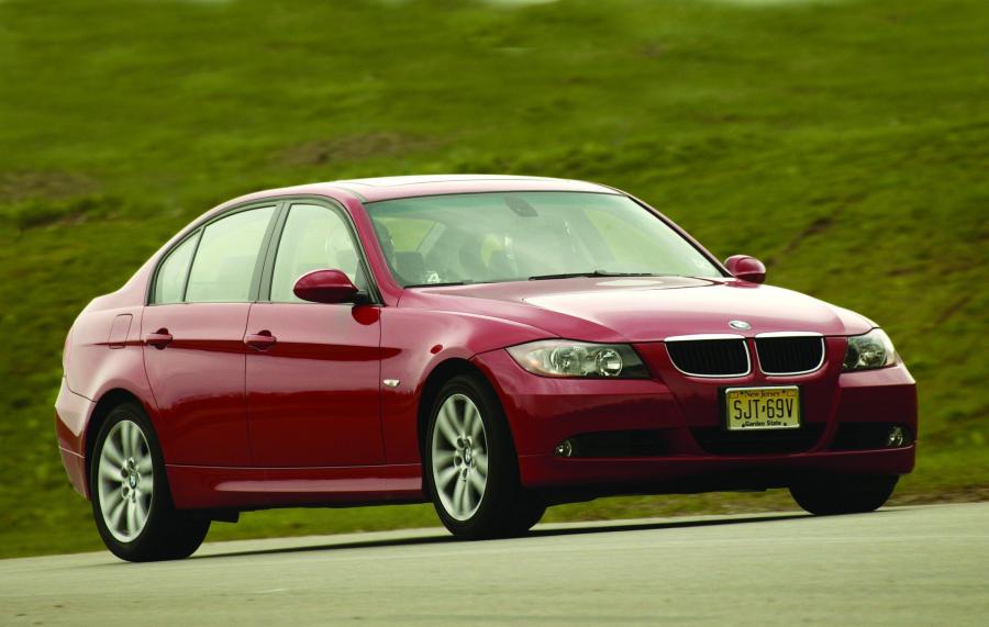  BMW 3-Series 2006 года  (фото 1 из 108)